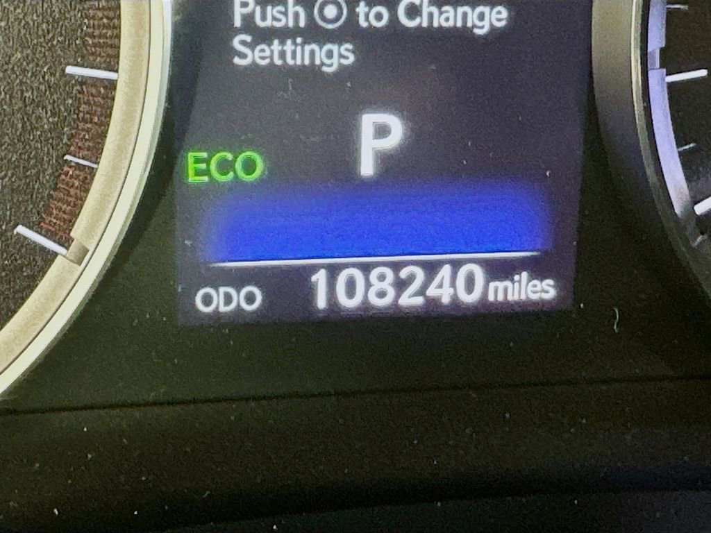 Used 2017 Lexus IS 300 AWD image 12