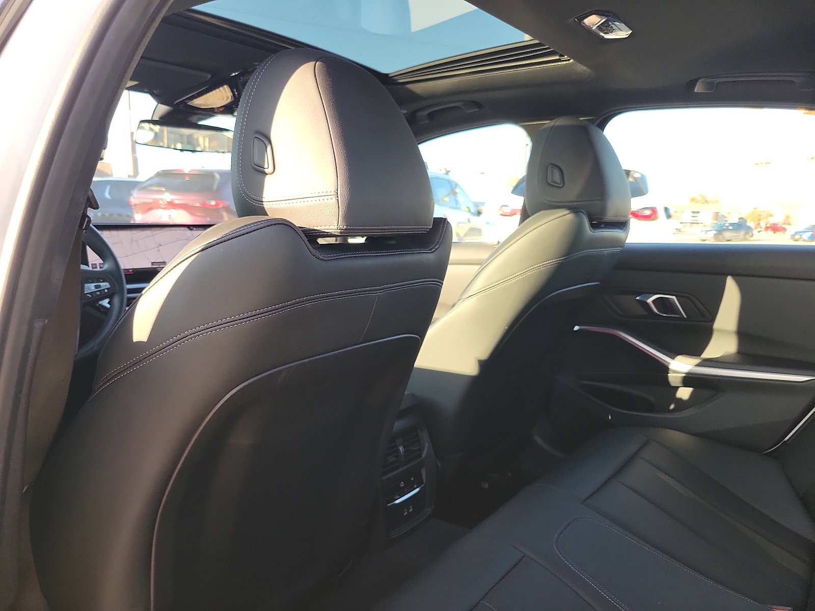 Used 2024 BMW 330i Sedan image 11