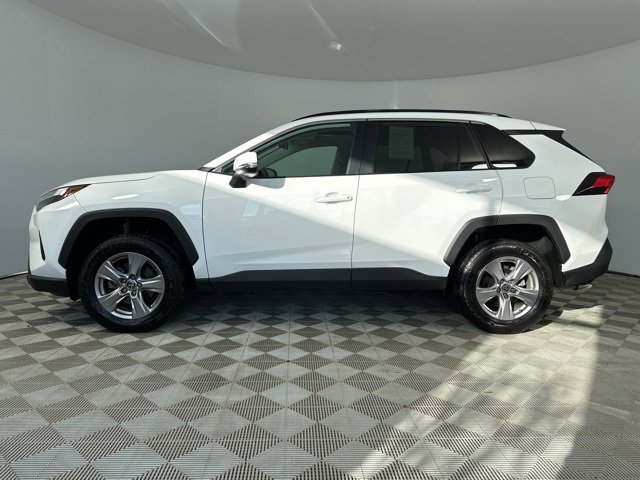 Used 2023 Toyota RAV4 XLE image 4