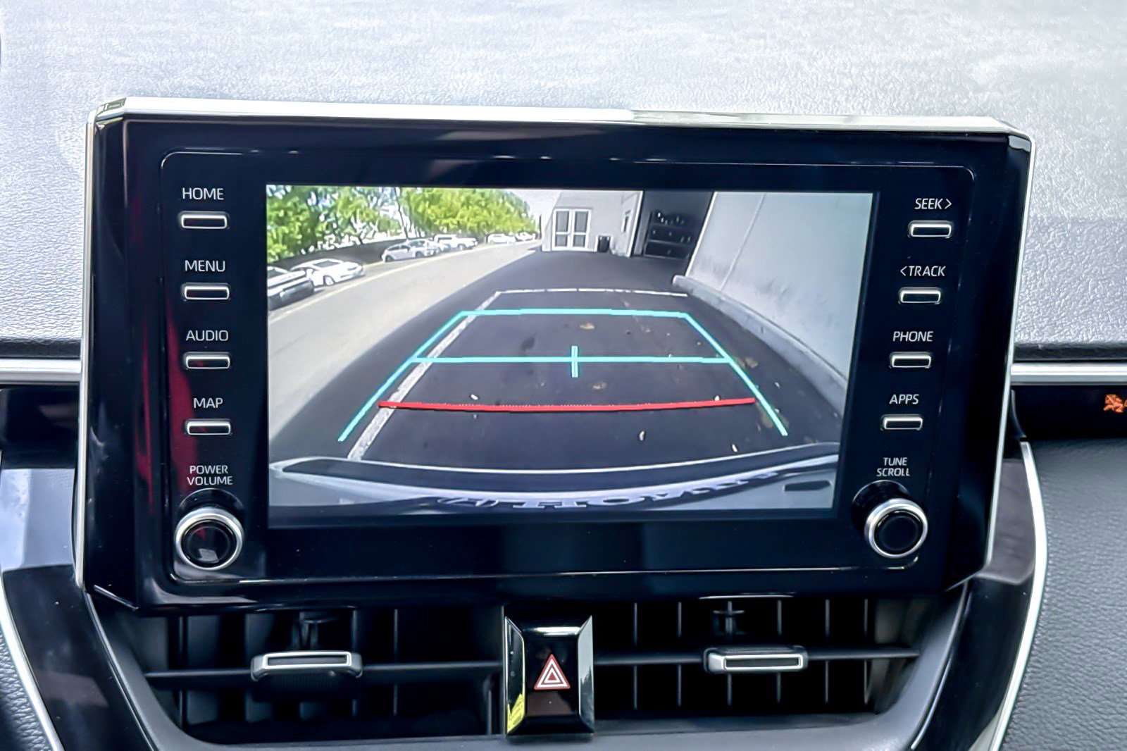 Used 2020 Toyota Corolla SE image 22