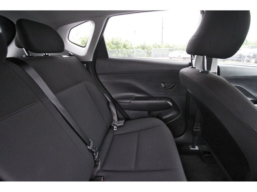 Used 2026 Hyundai Kona SE FWD image 13