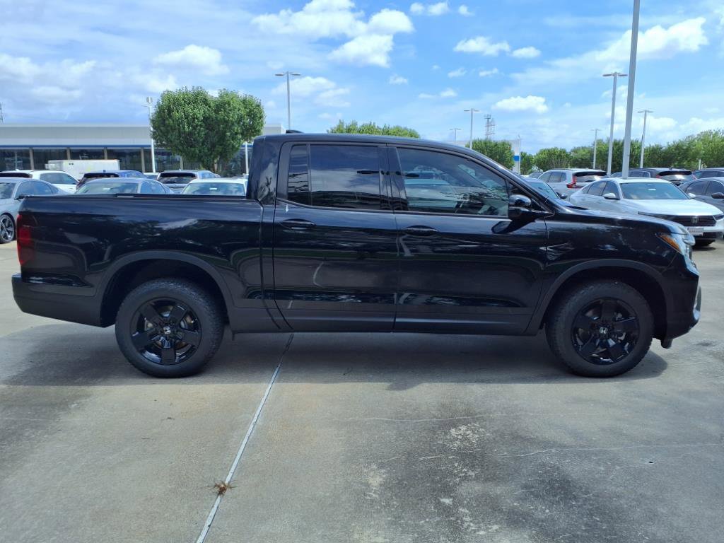 New 2025 Honda Ridgeline Black Edition image 17