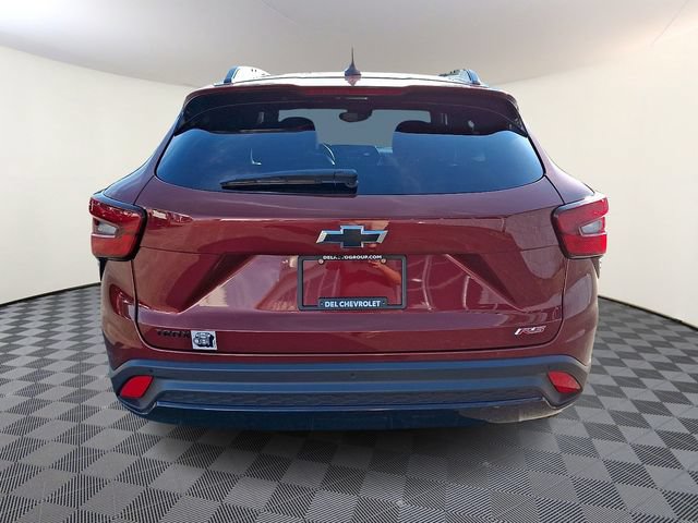 Certified 2024 Chevrolet Trax RS w/ Sunroof Package FWD image 5