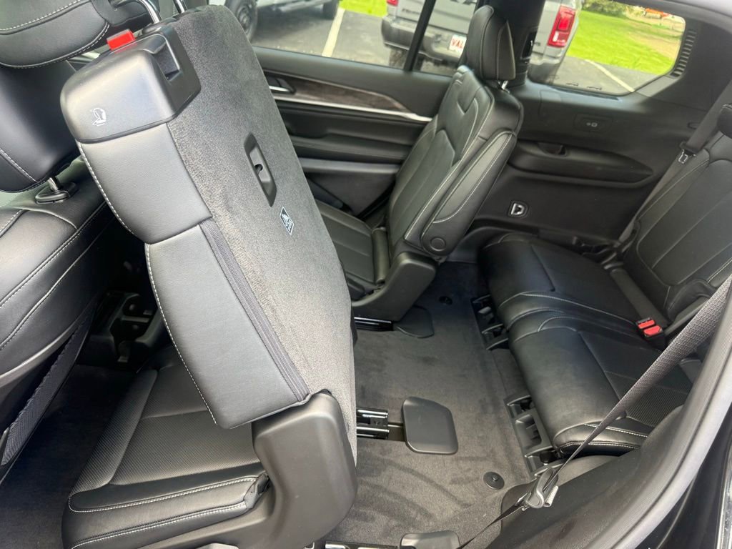 New 2026 Jeep Grand Cherokee L Limited AWD/4WD image 39