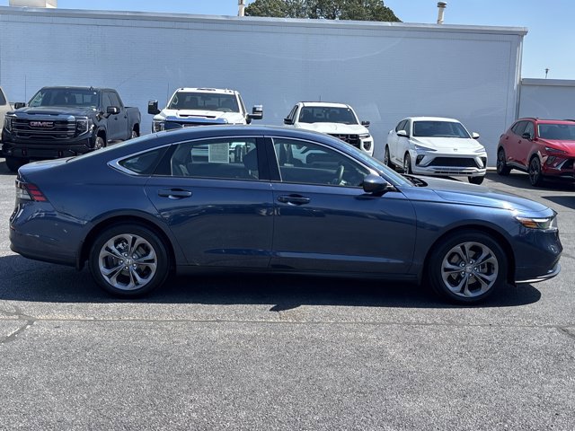 Used 2024 Honda Accord EX image 2