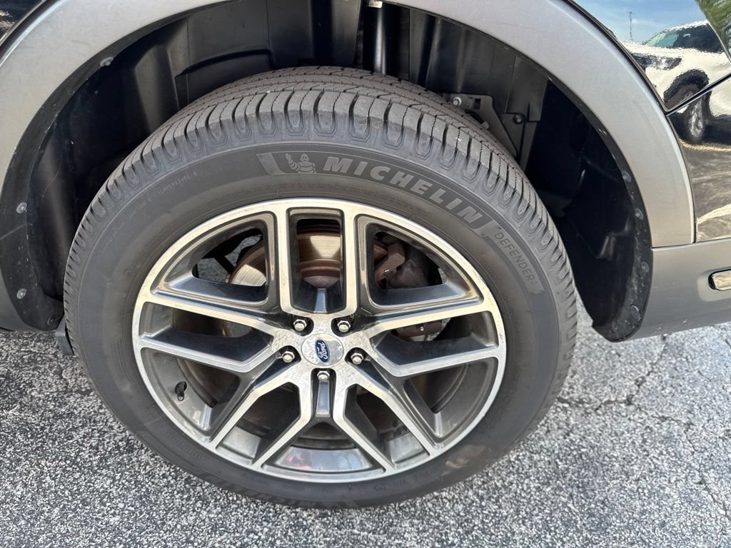 Used 2018 Ford Explorer Sport AWD/4WD image 45