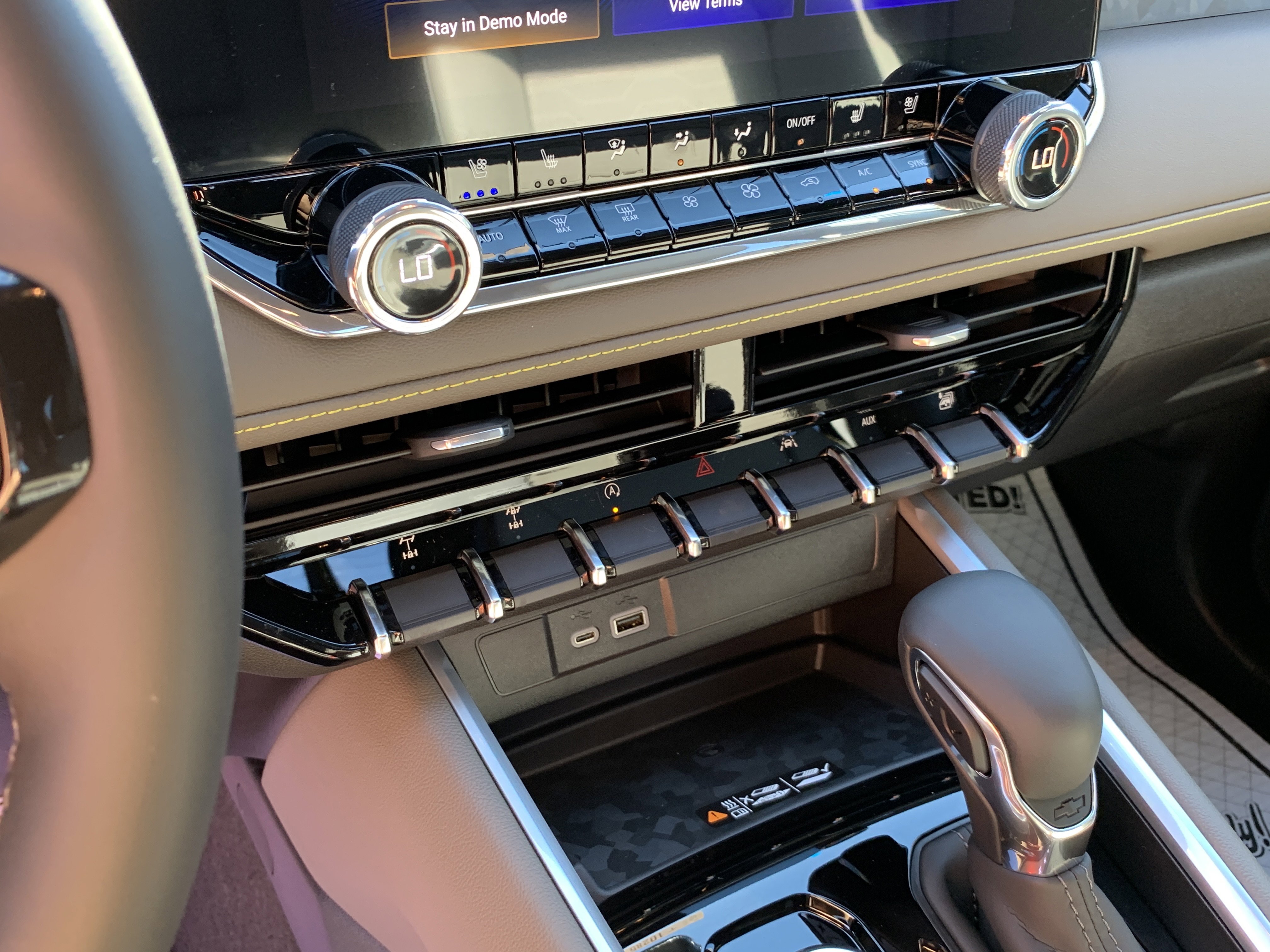 New 2026 Chevrolet Colorado ZR2 w/ Technology Package image 14