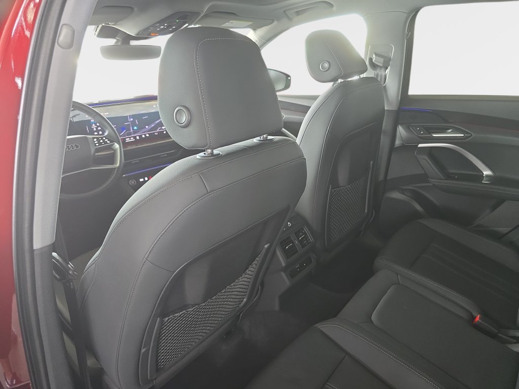 Certified 2025 Audi Q5 Premium w/ Convenience Package AWD/4WD image 10