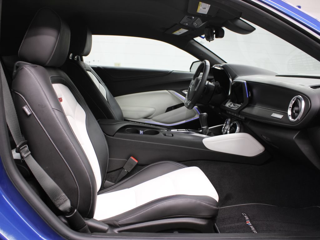 Used 2021 Chevrolet Camaro SS w/ LPO, Camaro Logo Package RWD image 30