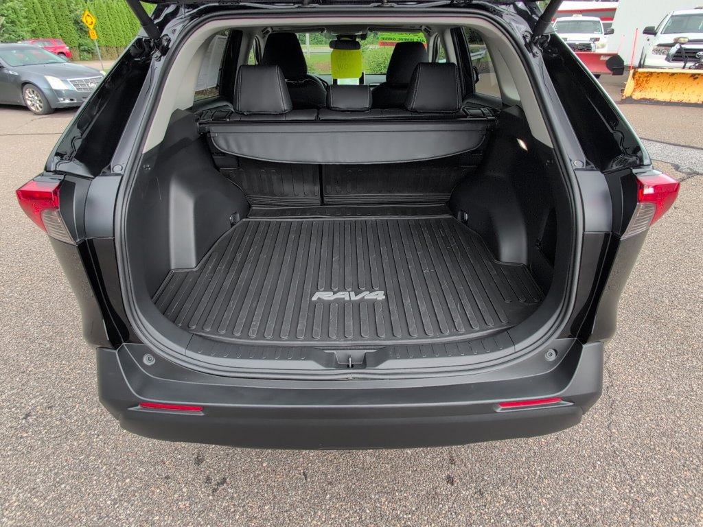 Used 2025 Toyota RAV4 XLE w/ Convenience Package AWD/4WD image 13