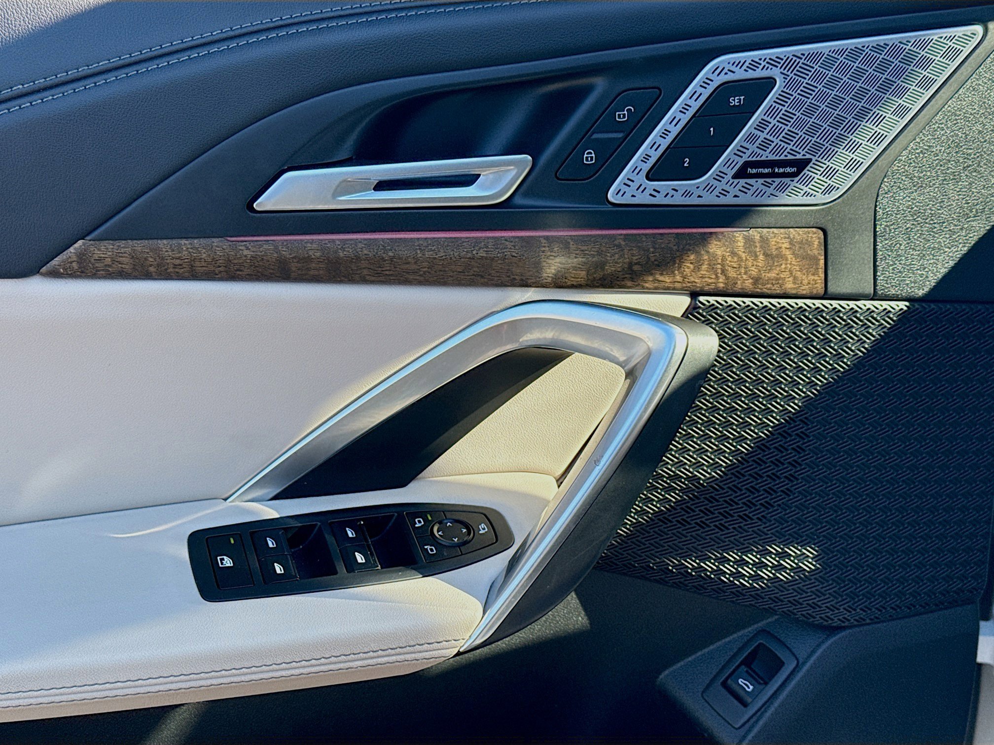 Used 2024 BMW X1 M35i w/ Premium Package image 17