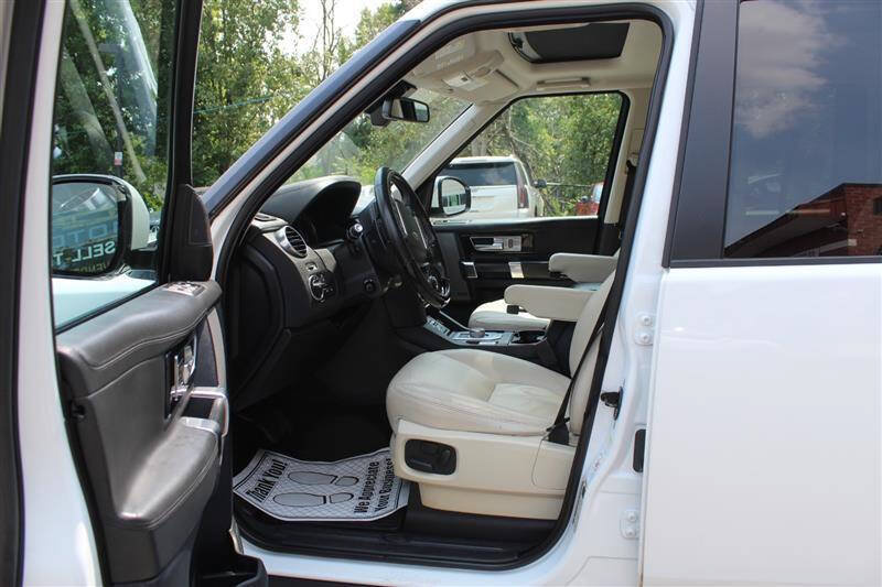 Used 2015 Land Rover LR4 HSE LUX AWD/4WD image 10