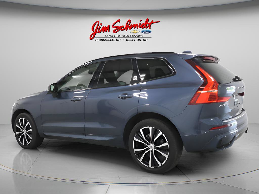 Used 2025 Volvo XC60 B5 Plus w/ Protection Package Premier AWD/4WD image 4