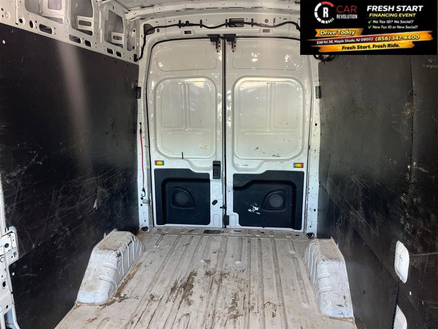 Used 2022 Ford Transit 250 148 High Roof AWD image 12