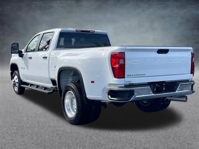 Used 2025 Chevrolet Silverado 3500 W/T image 16