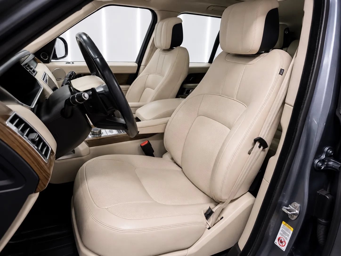 Used 2019 Land Rover Range Rover Supercharged AWD/4WD image 11