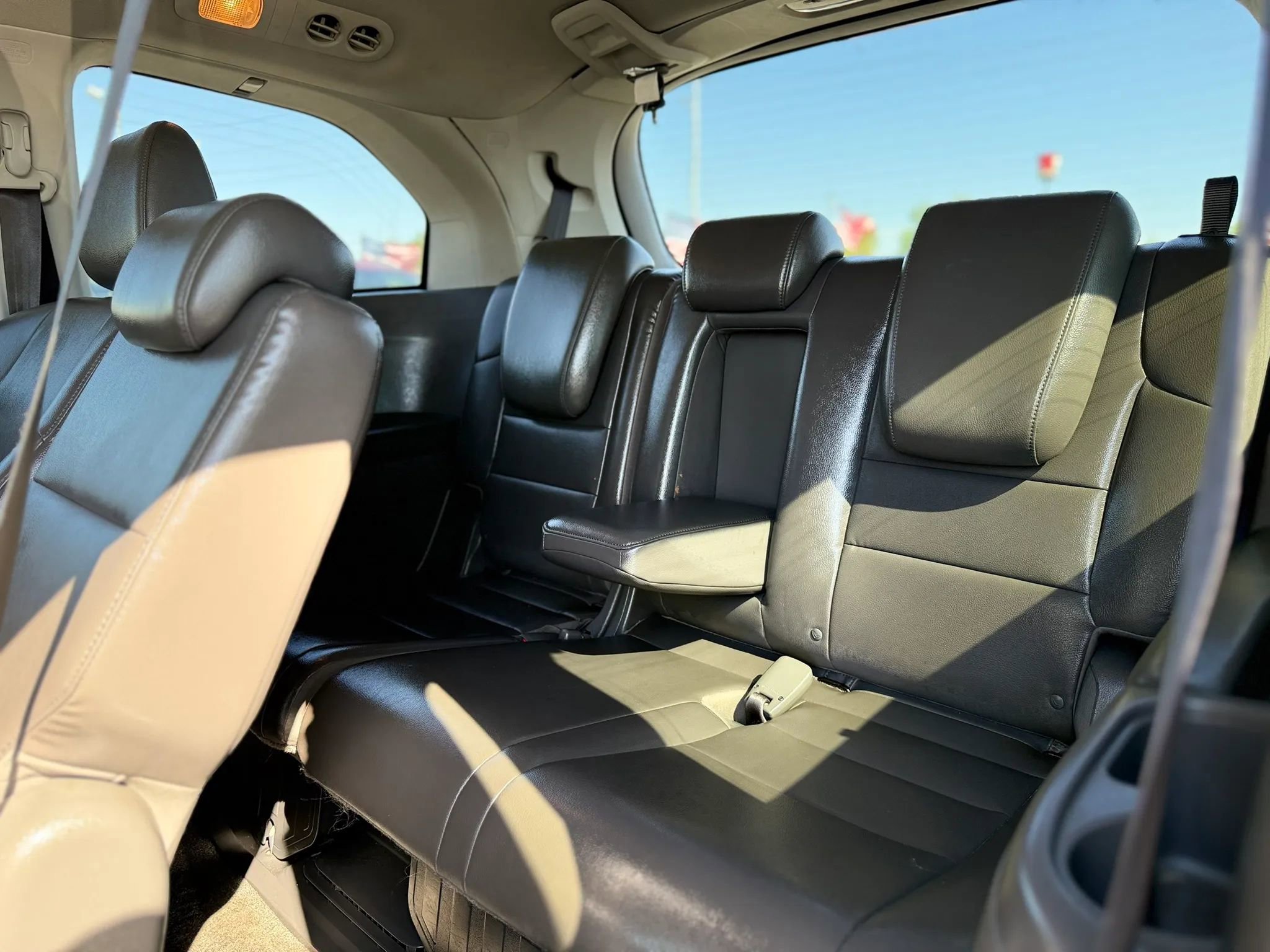 Used 2013 Honda Odyssey Touring Elite image 32