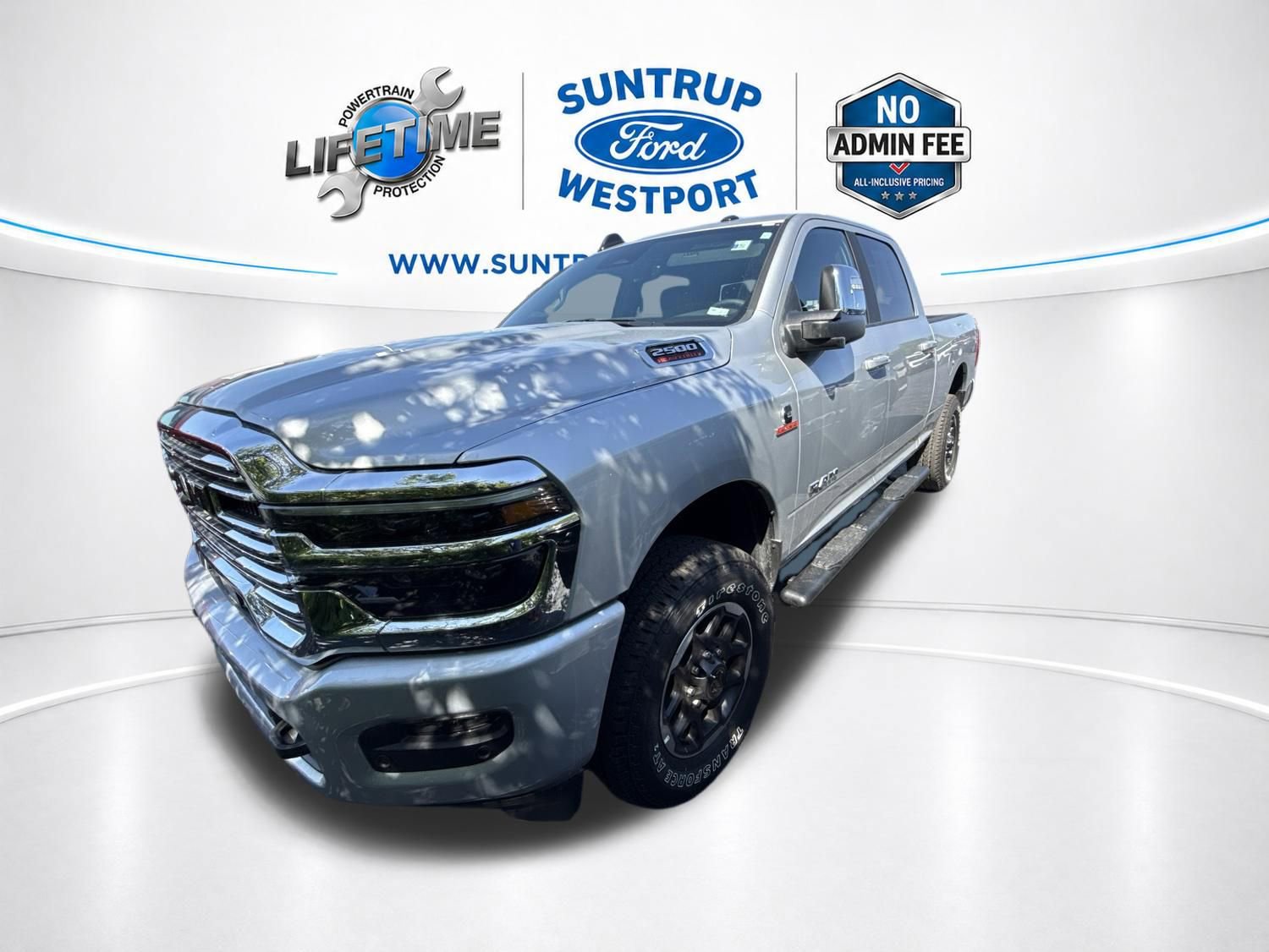 Used 2026 RAM 2500 Laramie AWD/4WD image 2