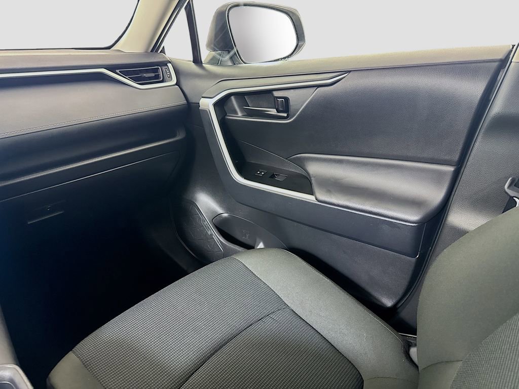 Used 2025 Toyota RAV4 LE image 19