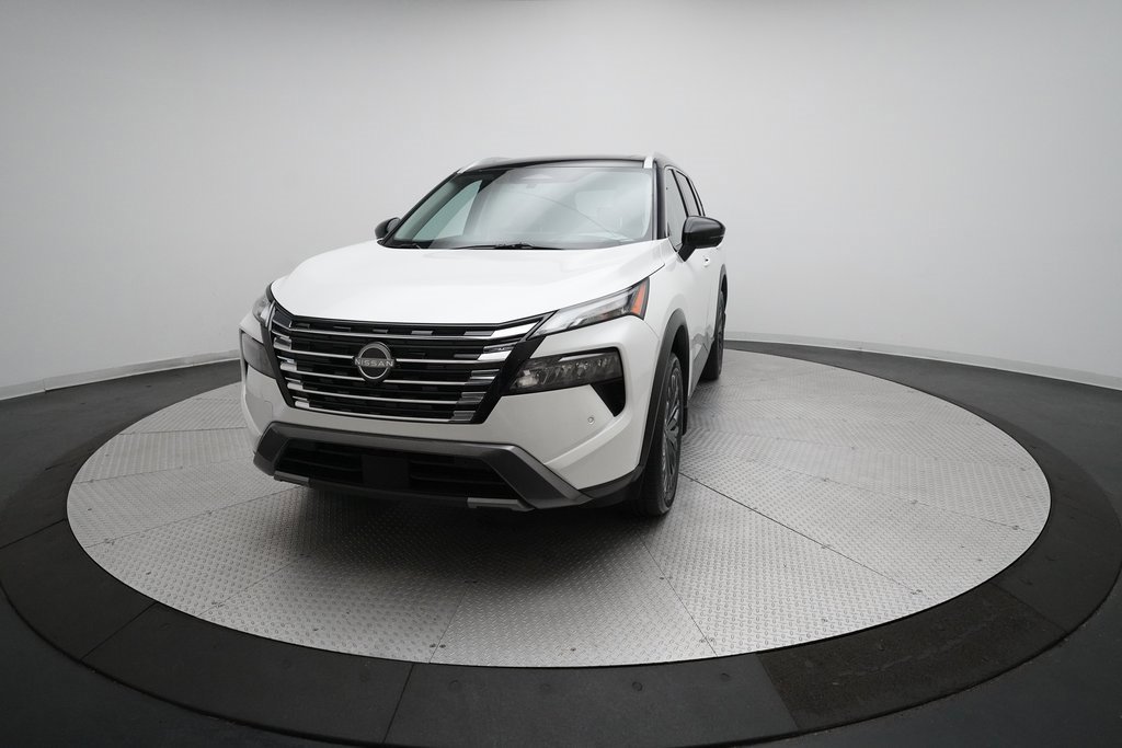 Used 2025 Nissan Rogue SL w/ Tech Package image 34