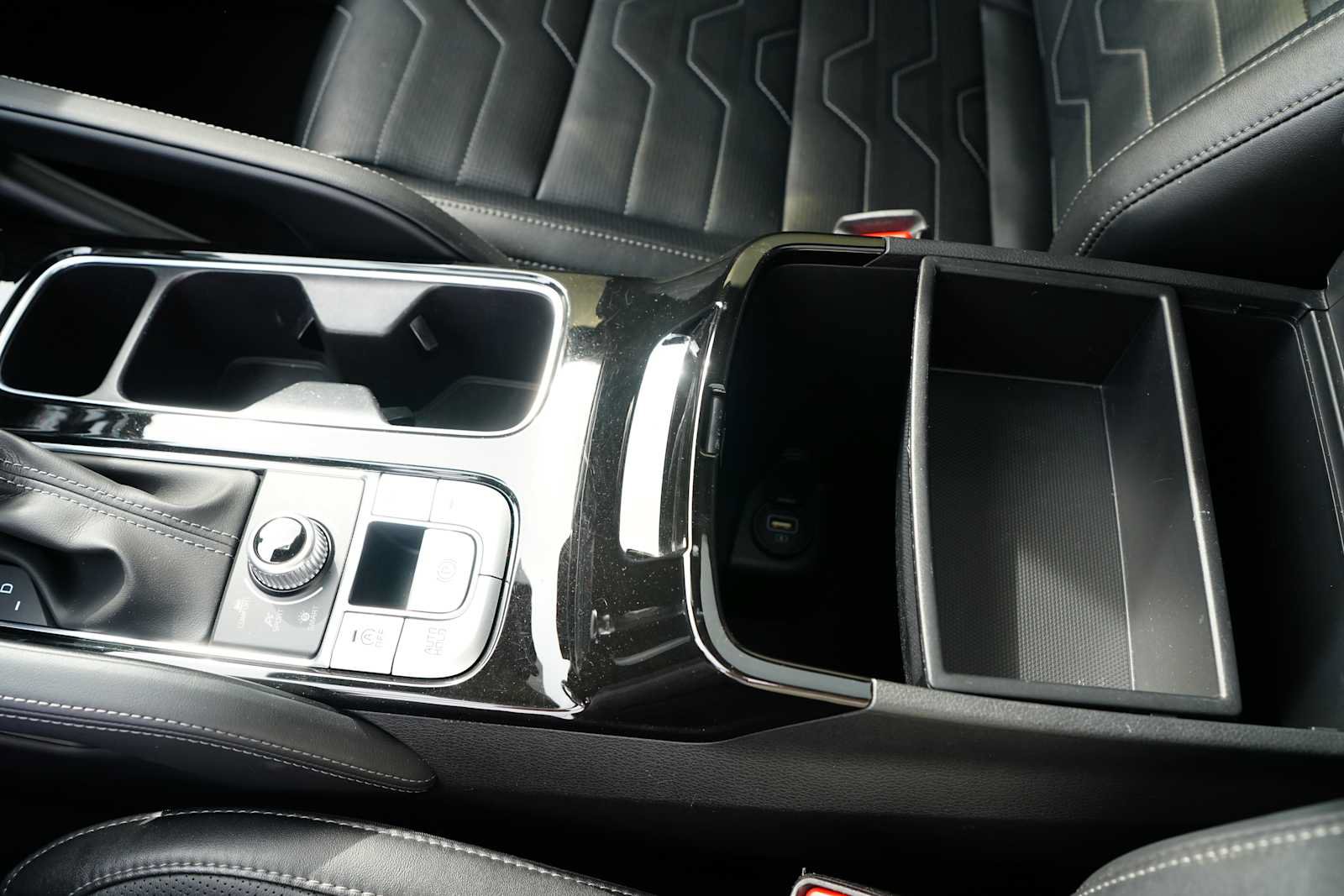 Used 2022 Kia Telluride SX w/ SX Prestige Package AWD/4WD image 21