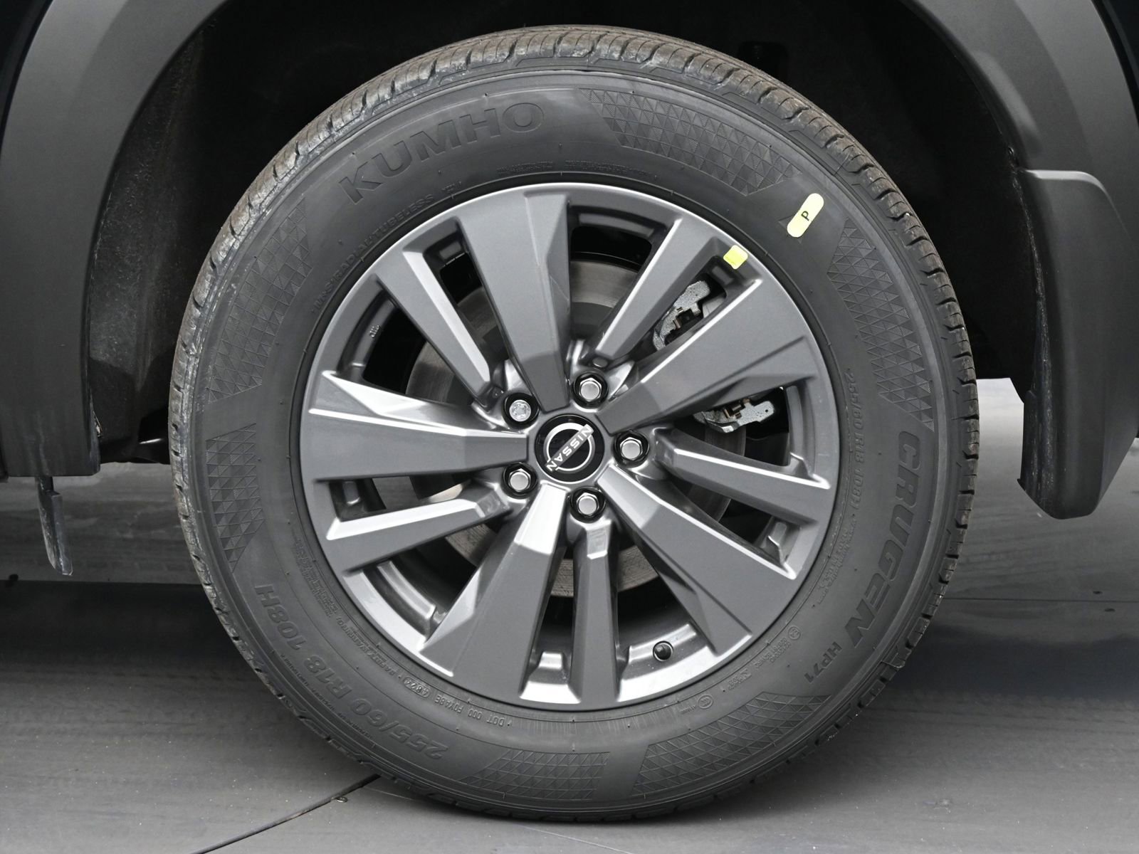 Used 2025 Nissan Pathfinder SV image 21