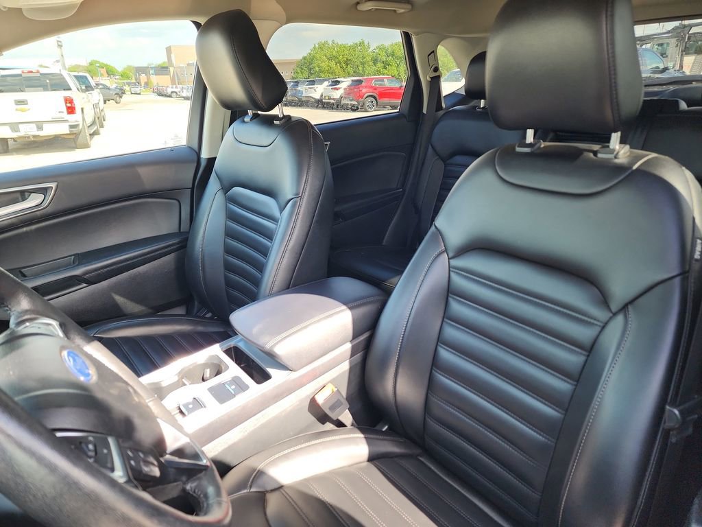 Used 2021 Ford Edge SEL AWD/4WD image 11