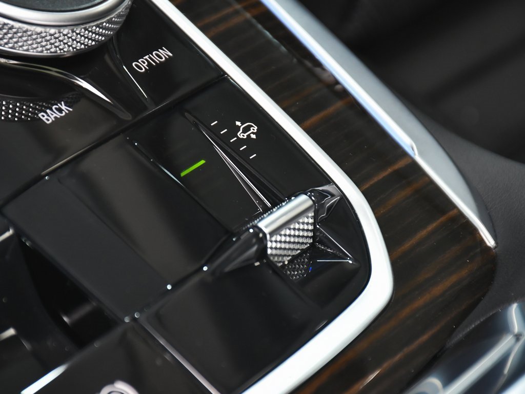 Used 2026 BMW X7 xDrive40i image 54