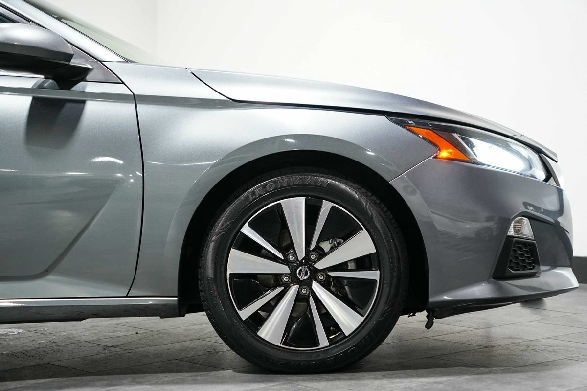 Used 2021 Nissan Altima 2.5 SV FWD image 9