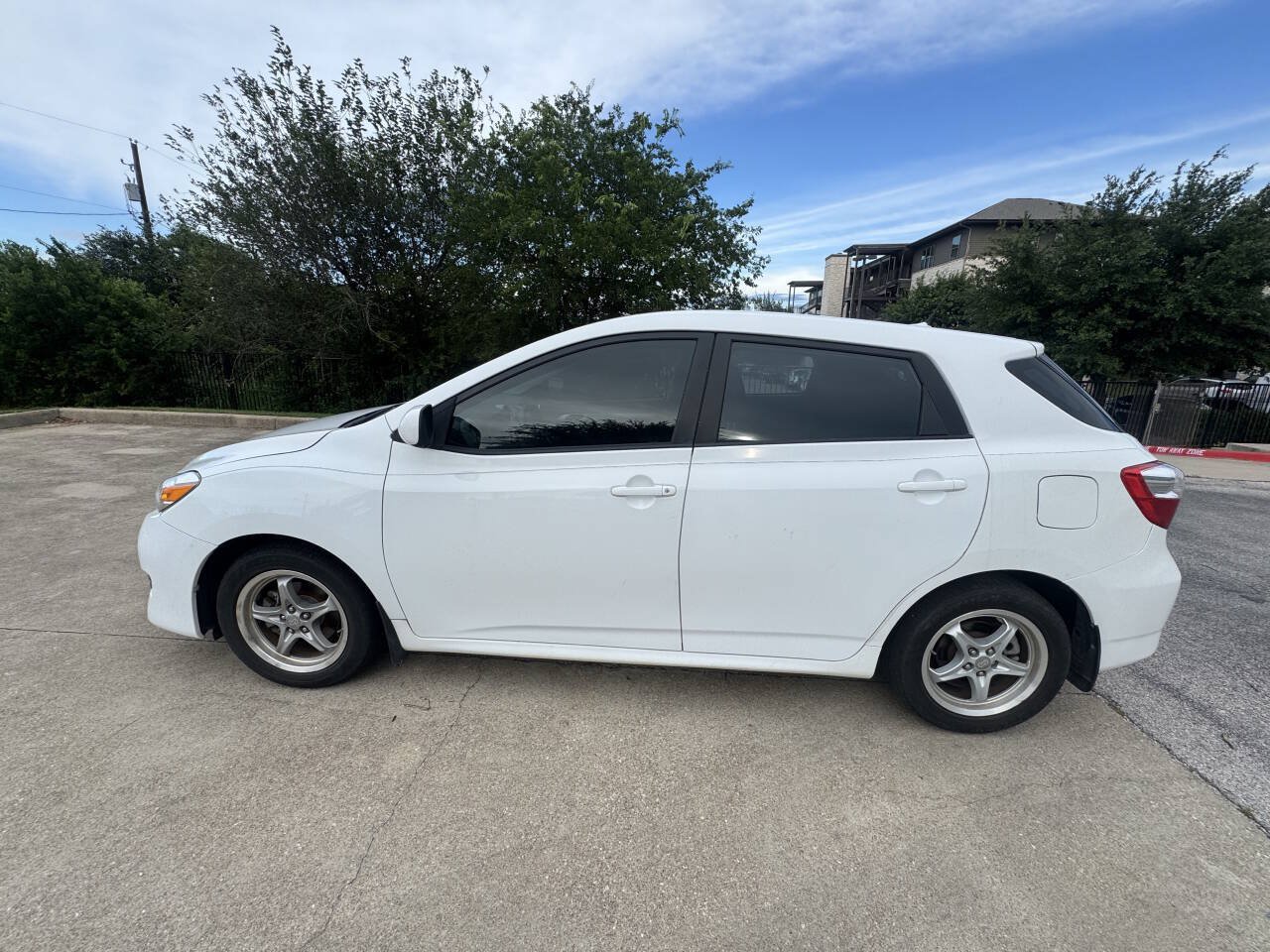 Used 2009 Toyota Matrix FWD image 4
