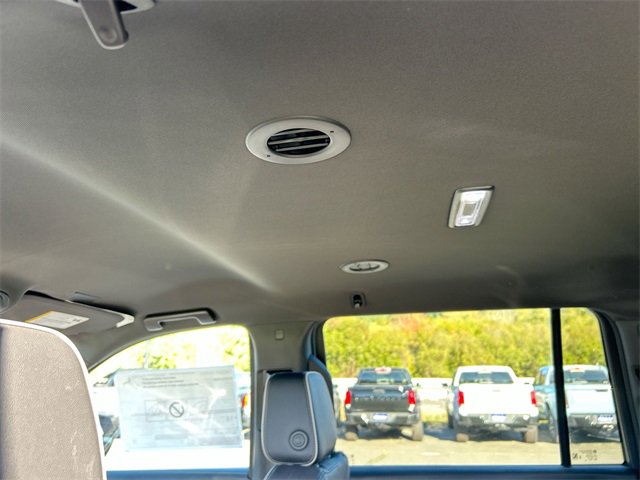 New 2025 Chevrolet Suburban Premier image 21