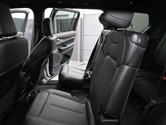 New 2026 Jeep Grand Cherokee L Limited image 14