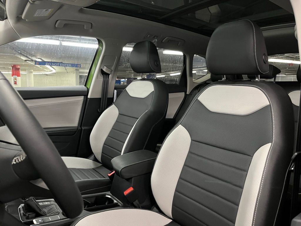 New 2025 Volkswagen Taos SEL image 19