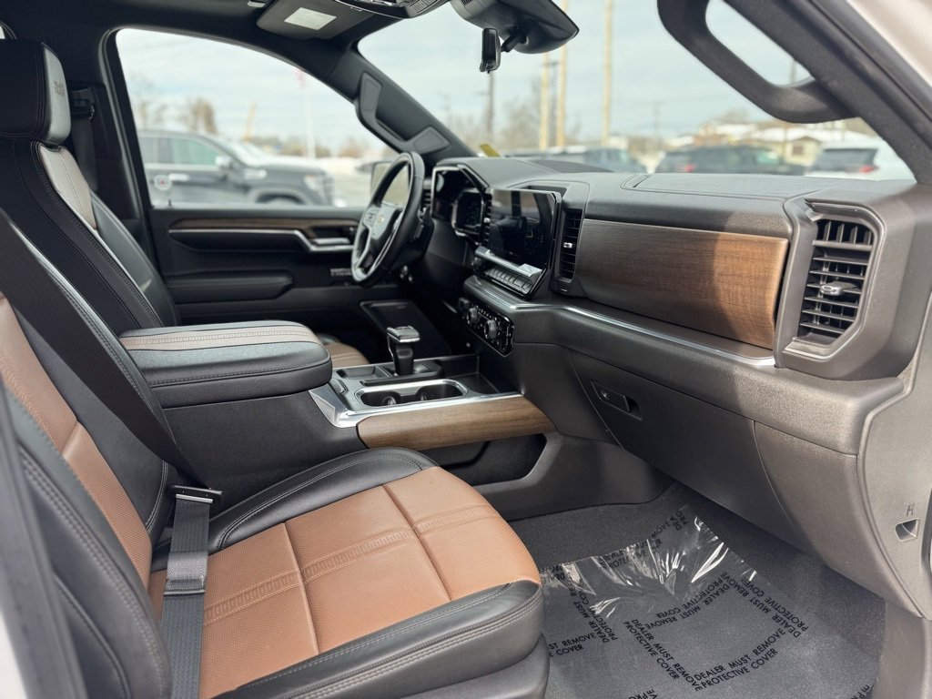 Used 2023 Chevrolet Silverado 1500 High Country w/ High Country Premium Package image 10