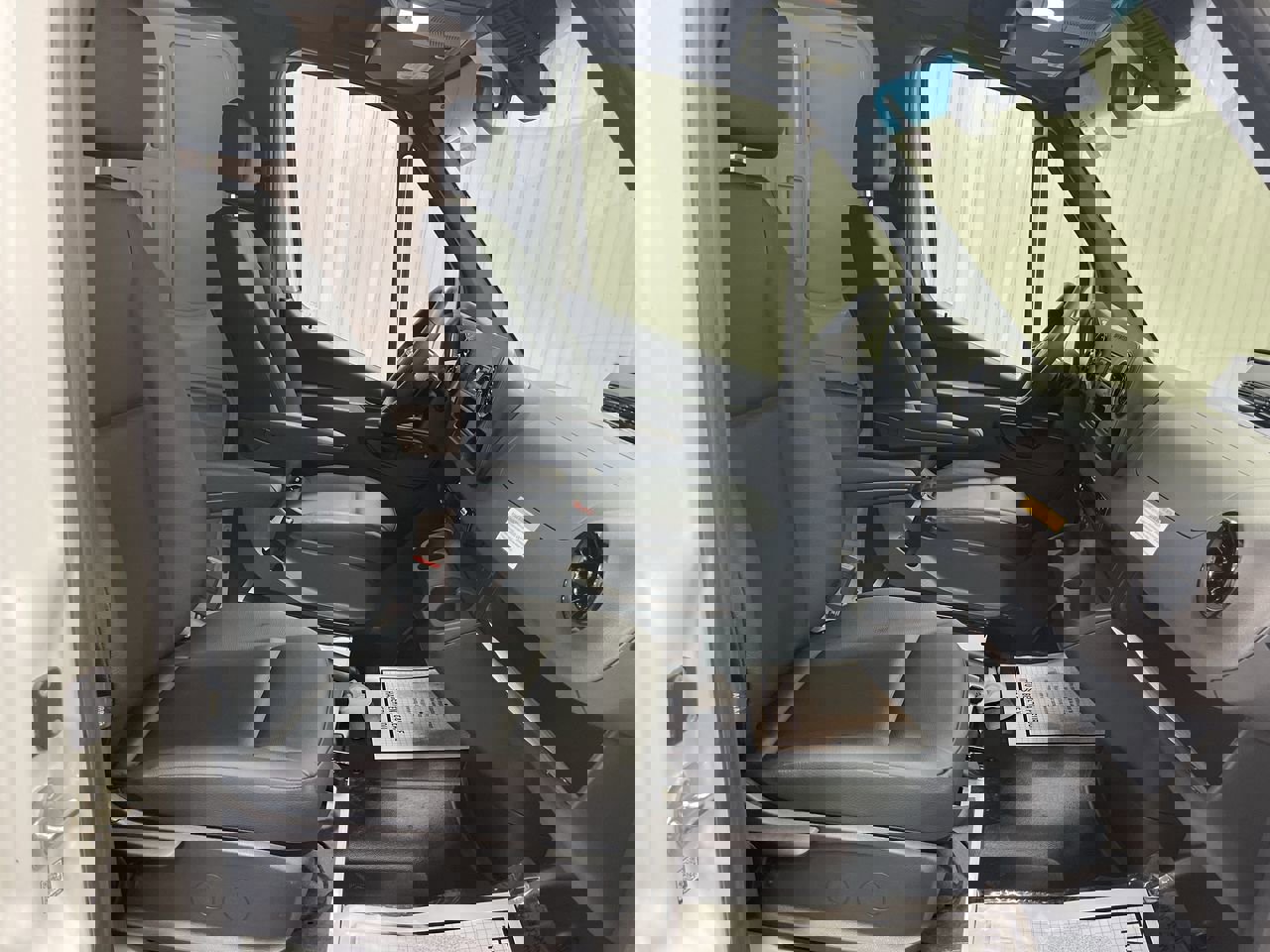 Used 2025 Mercedes-Benz Sprinter 2500 image 15