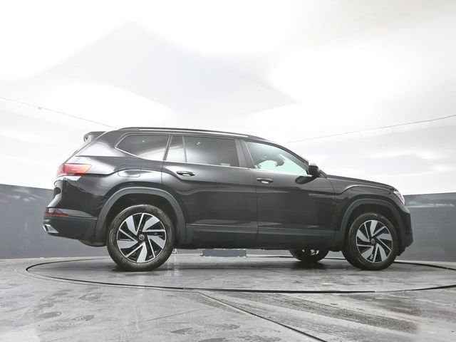Used 2025 Volkswagen Atlas SE AWD/4WD image 48