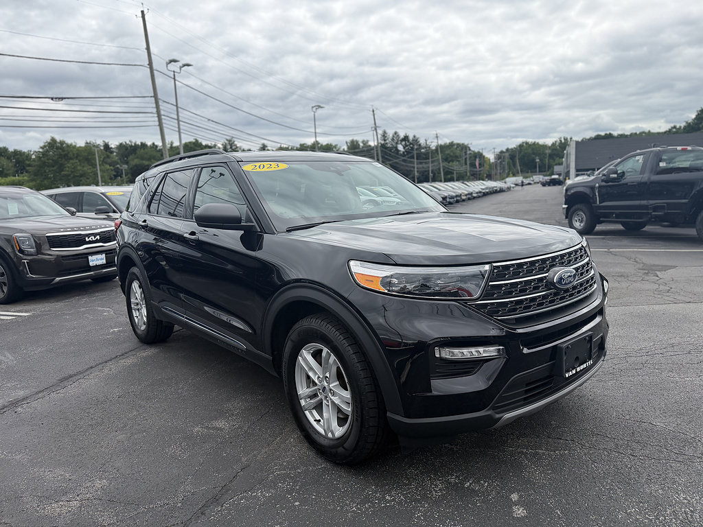 Certified 2023 Ford Explorer XLT w/ Equipment Group 202A AWD/4WD image 10