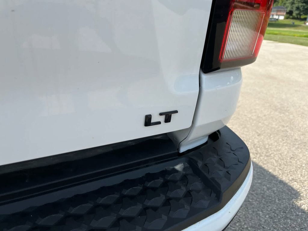 Used 2024 Chevrolet Colorado LT w/ LT Convenience Package III image 16