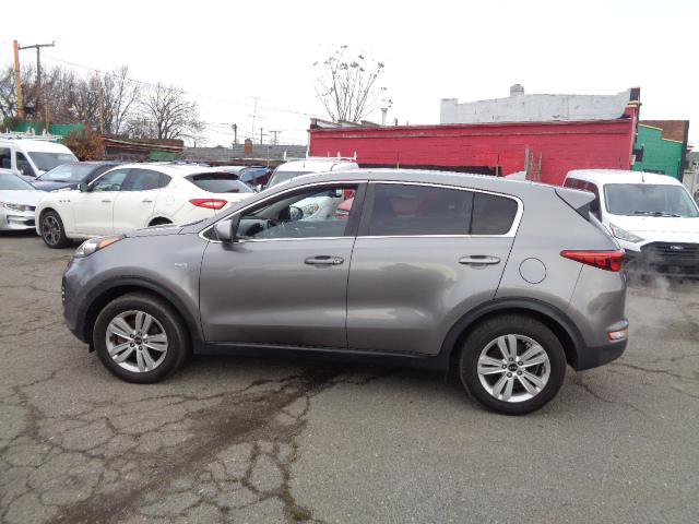 Used 2017 Kia Sportage LX image 3