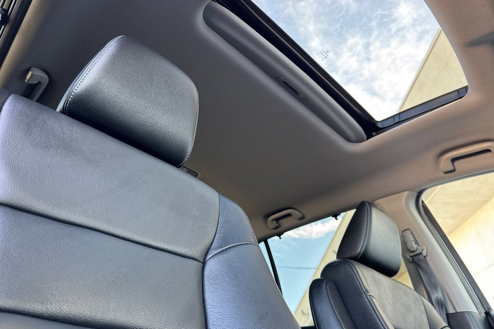 Used 2022 Honda Pilot Special Edition image 17