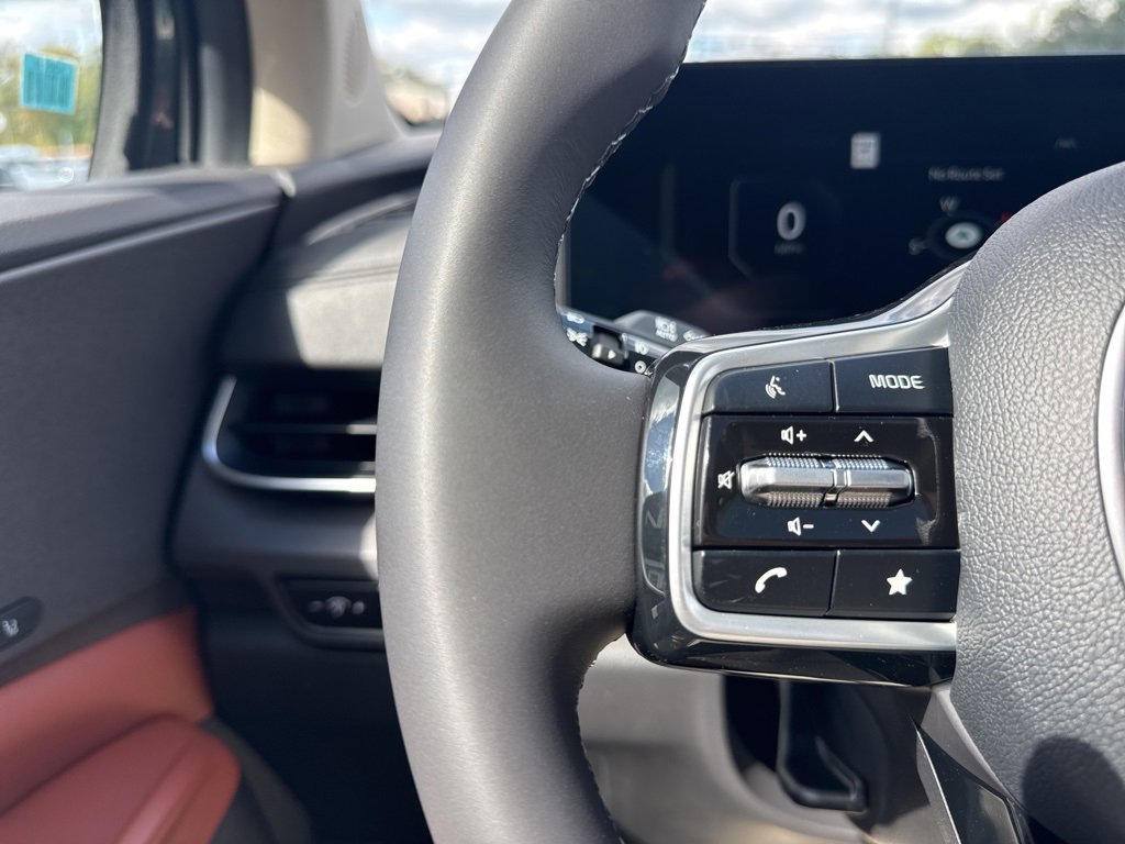 New 2026 Kia Carnival SX image 18