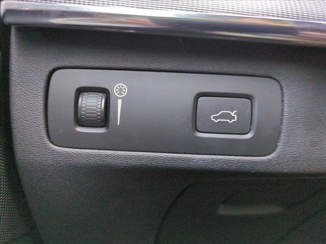 Used 2021 Volvo XC90 T6 R-Design w/ Advanced Package image 30