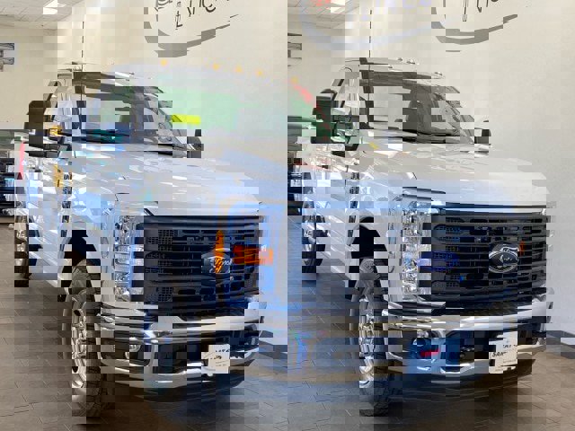 New 2026 Ford F250 XL w/ XL Chrome Package image 2