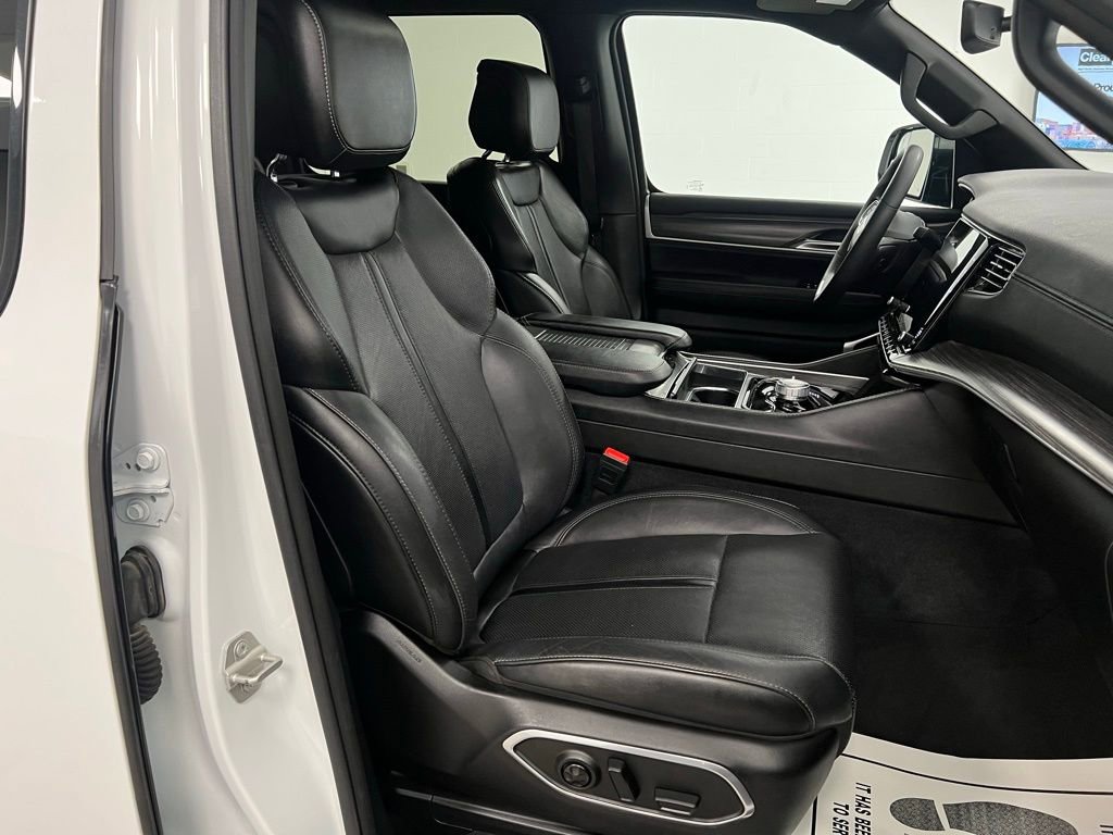 Used 2024 Jeep Wagoneer L Series II w/ Premium Group I image 65