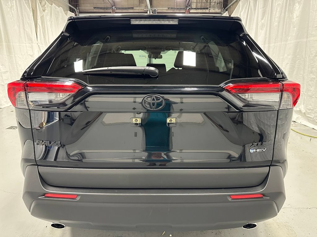 Used 2025 Toyota RAV4 XLE AWD/4WD image 6