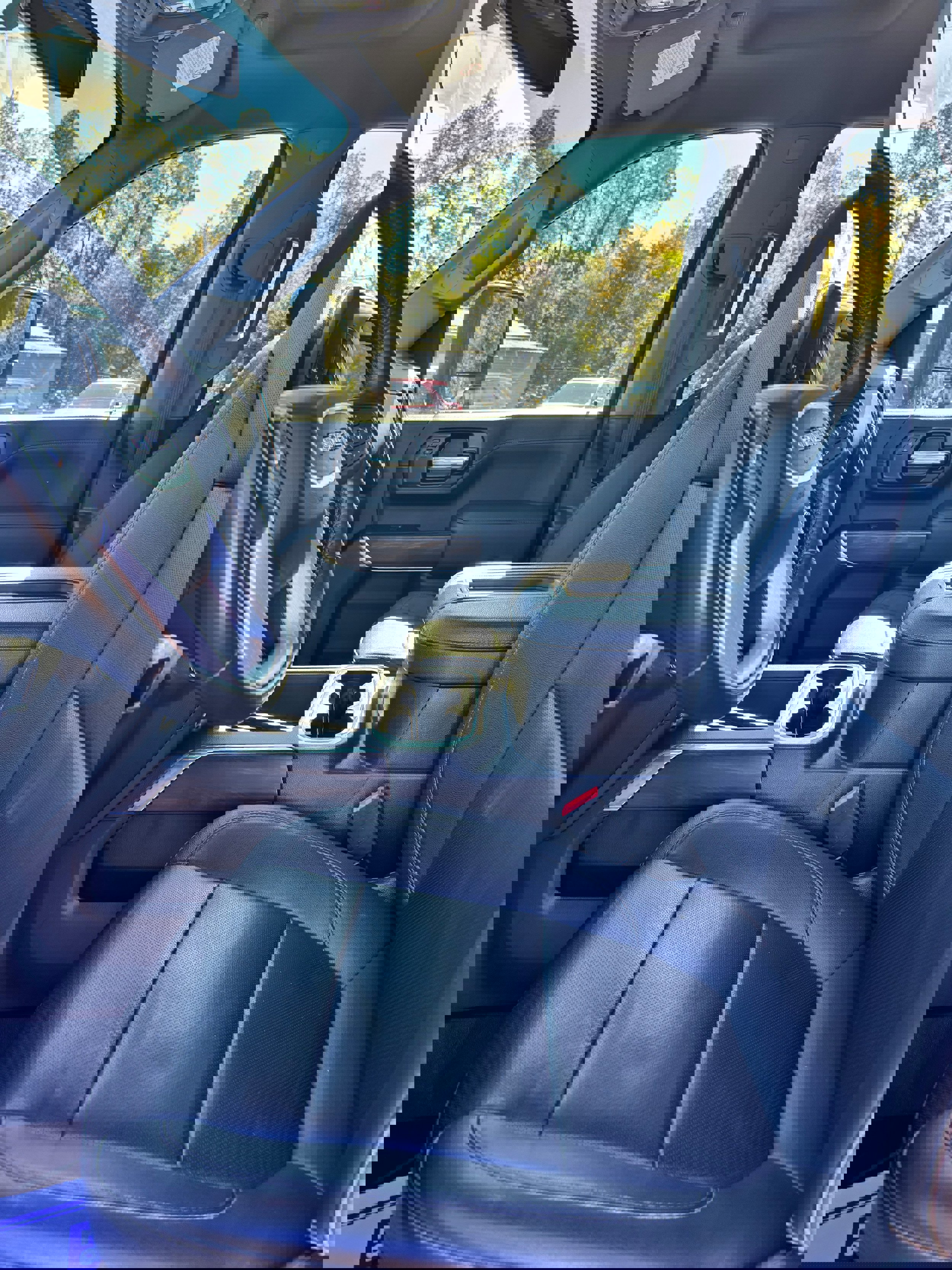 Used 2022 GMC Sierra 2500 SLT w/ SLT Premium Package image 14