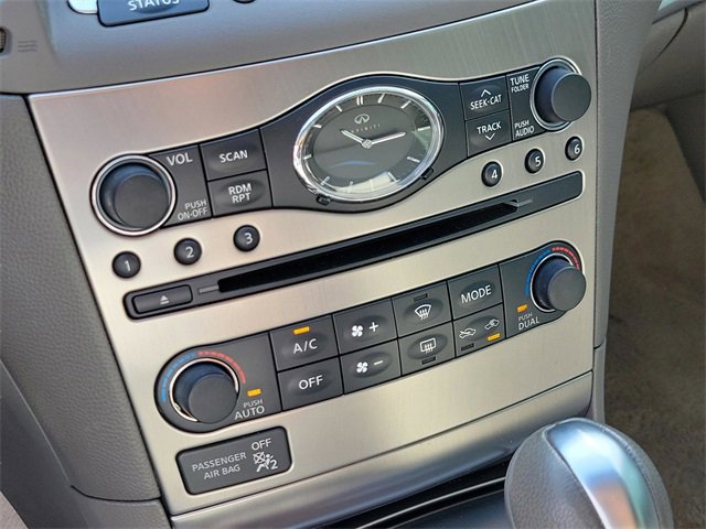 Used 2015 INFINITI Q40 w/ Moonroof Package image 25