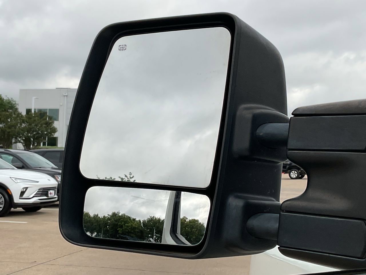 Used 2014 Nissan NV 3500 SL w/ Technology Package image 11