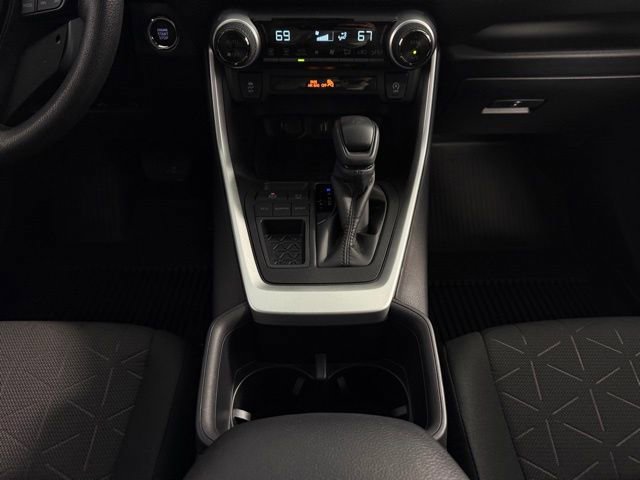 Used 2023 Toyota RAV4 XLE image 22