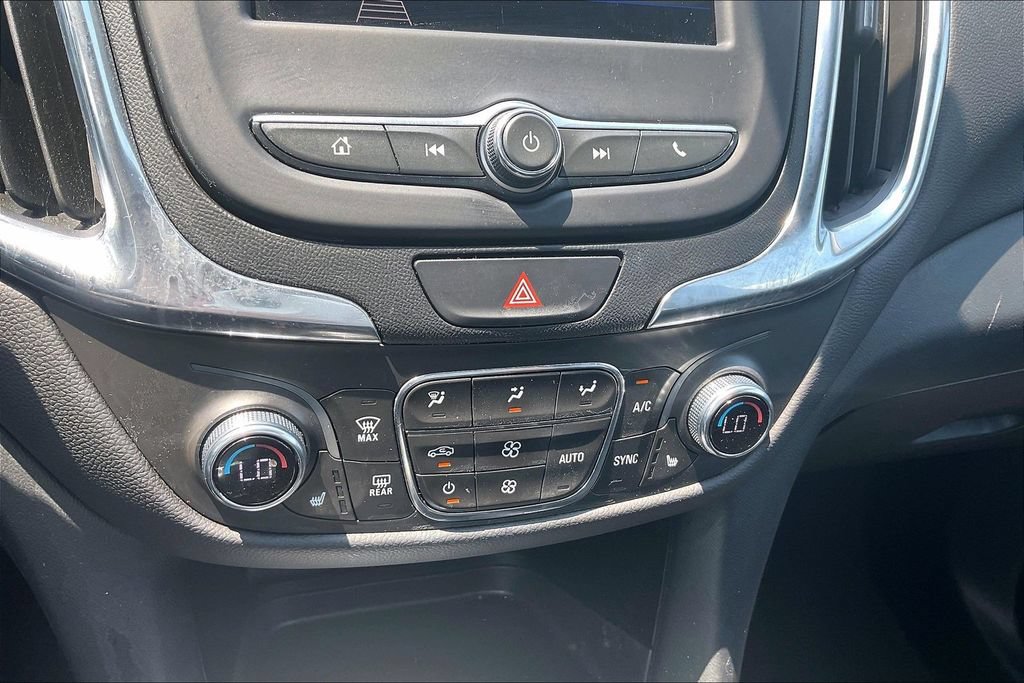 Used 2021 Chevrolet Equinox LT w/ Driver Convenience Package FWD image 15